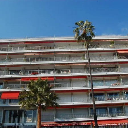 Renove Face Avec Terrasse A Menton, Proche Centre-ville Et Plages - Fr-1-196-301 Apartment