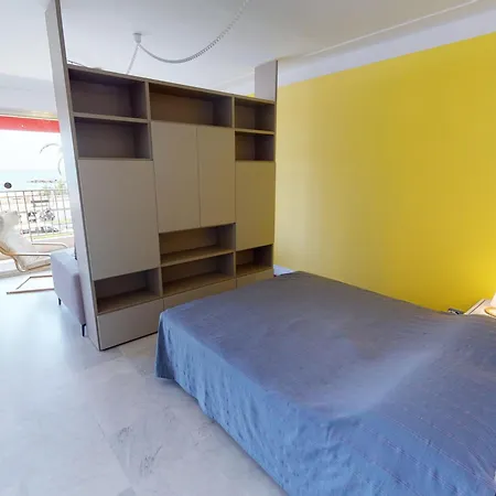 Apartamento Rénové Face Avec Terrasse à Menton, Proche Centre-ville Et Plages - Fr-1-196-301