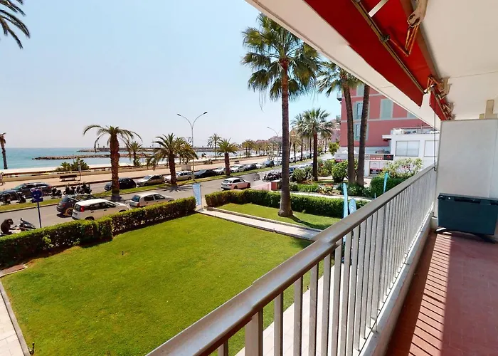 Renove Face Avec Terrasse A Menton, Proche Centre-ville Et Plages - Fr-1-196-301