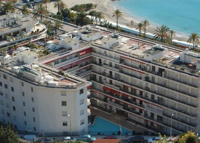 Renove Face Avec Terrasse A Menton, Proche Centre-ville Et Plages - Fr-1-196-301 Apartment *